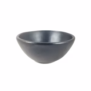 Diepe Saladeschaal Black Pottery – Handgemaakte serveerschaal